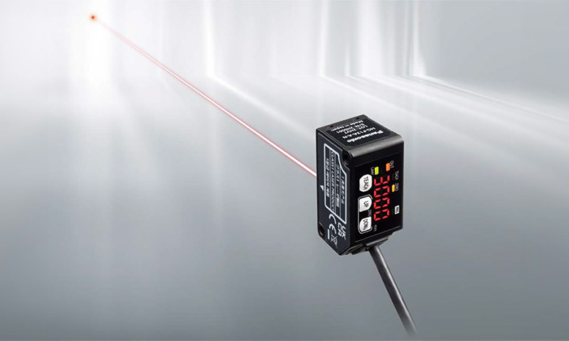 Laserový snímač vzdálenosti Panasonic HG-F1: kompaktní a s velkým dosahem