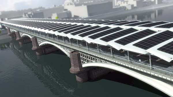 Největší "solární most" na světe roste v Londýně