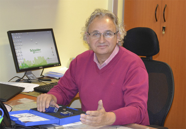 Produktový manažer a ambasador značky Telemecanique Sensors v České republice a na Slovensku pan Antonín Zajíček.