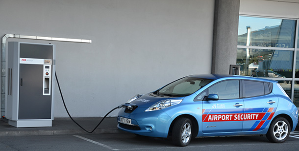 Elektromobil testován na pražském letišti