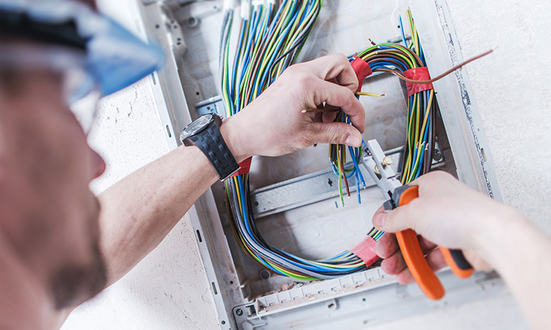 Prostředky základní ochrany u elektrických instalací a zařízení