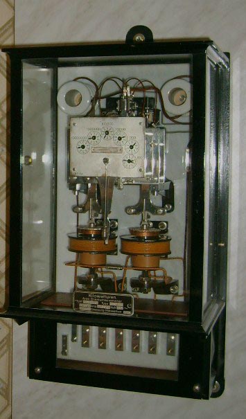 Třífázový elektroměr z roku 1926